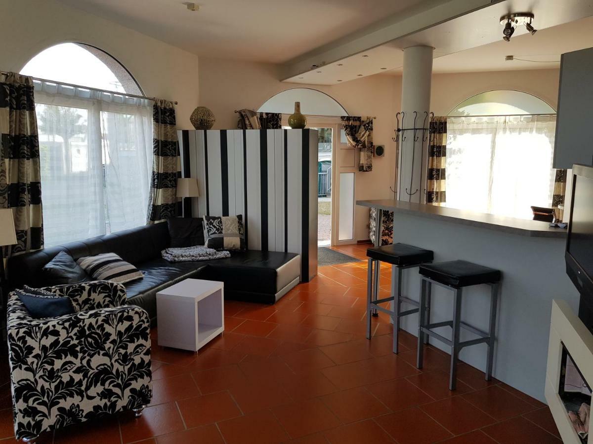 Studio-Apartment - Einraumwohnung Cuxhaven Куксхавен Екстериор снимка
